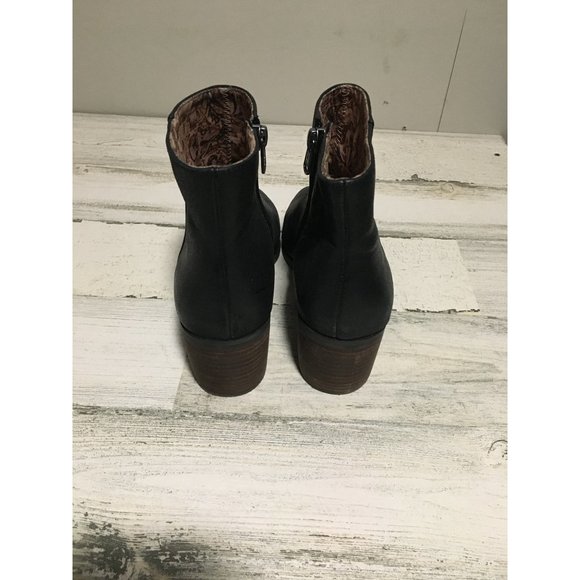 Lucky Brand woman’s black zip ankle boots size 7 - Picture 3 of 6